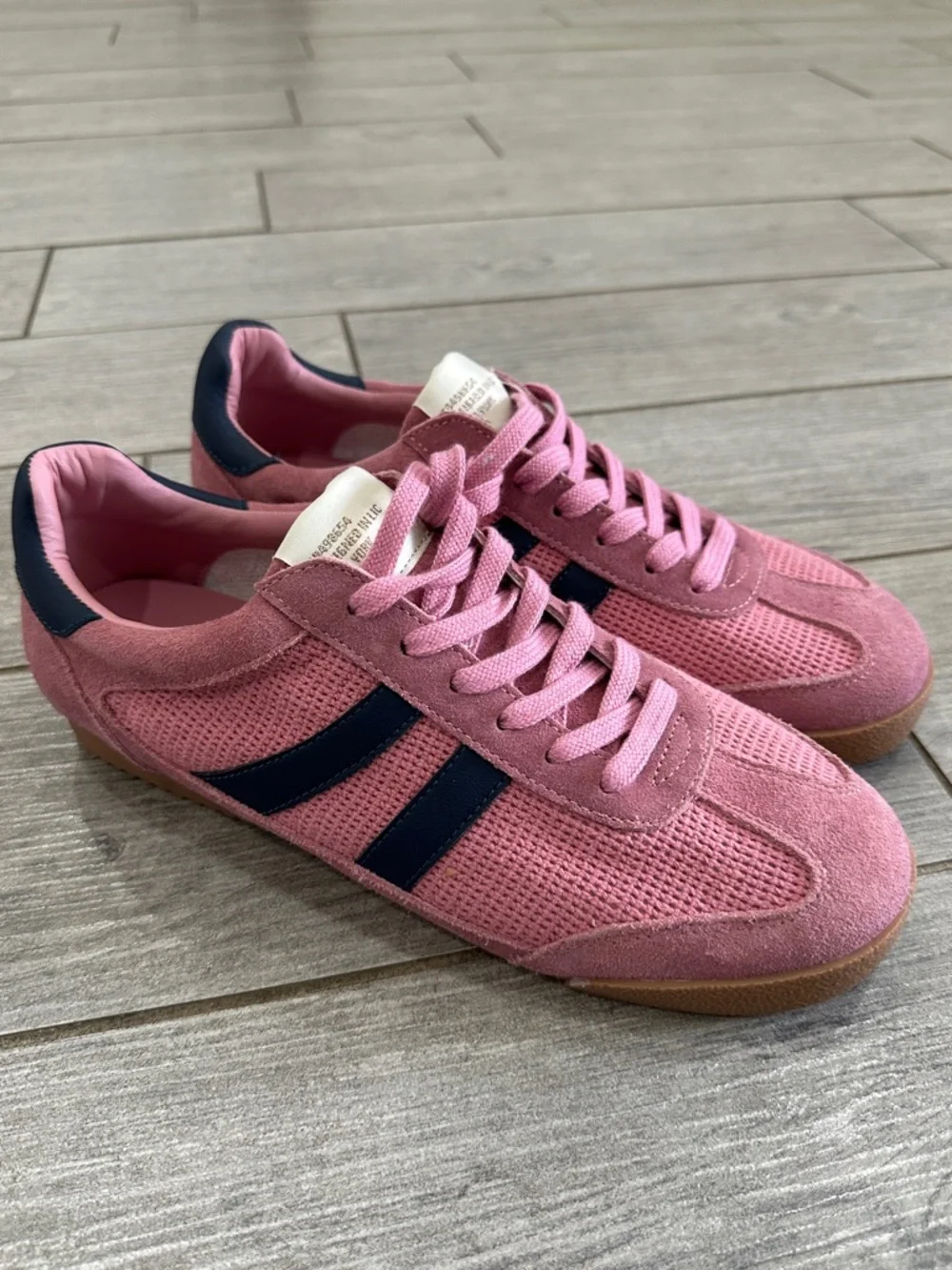 Steve Madden Pink/Navy Nirvana Sneakers New! - Picture 2 of 11